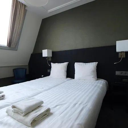 Ξενοδοχείο Clemens 3*