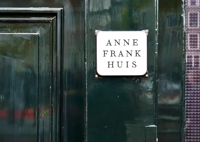 클레멘스 호텔 3*