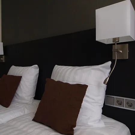 Clemens Hotel